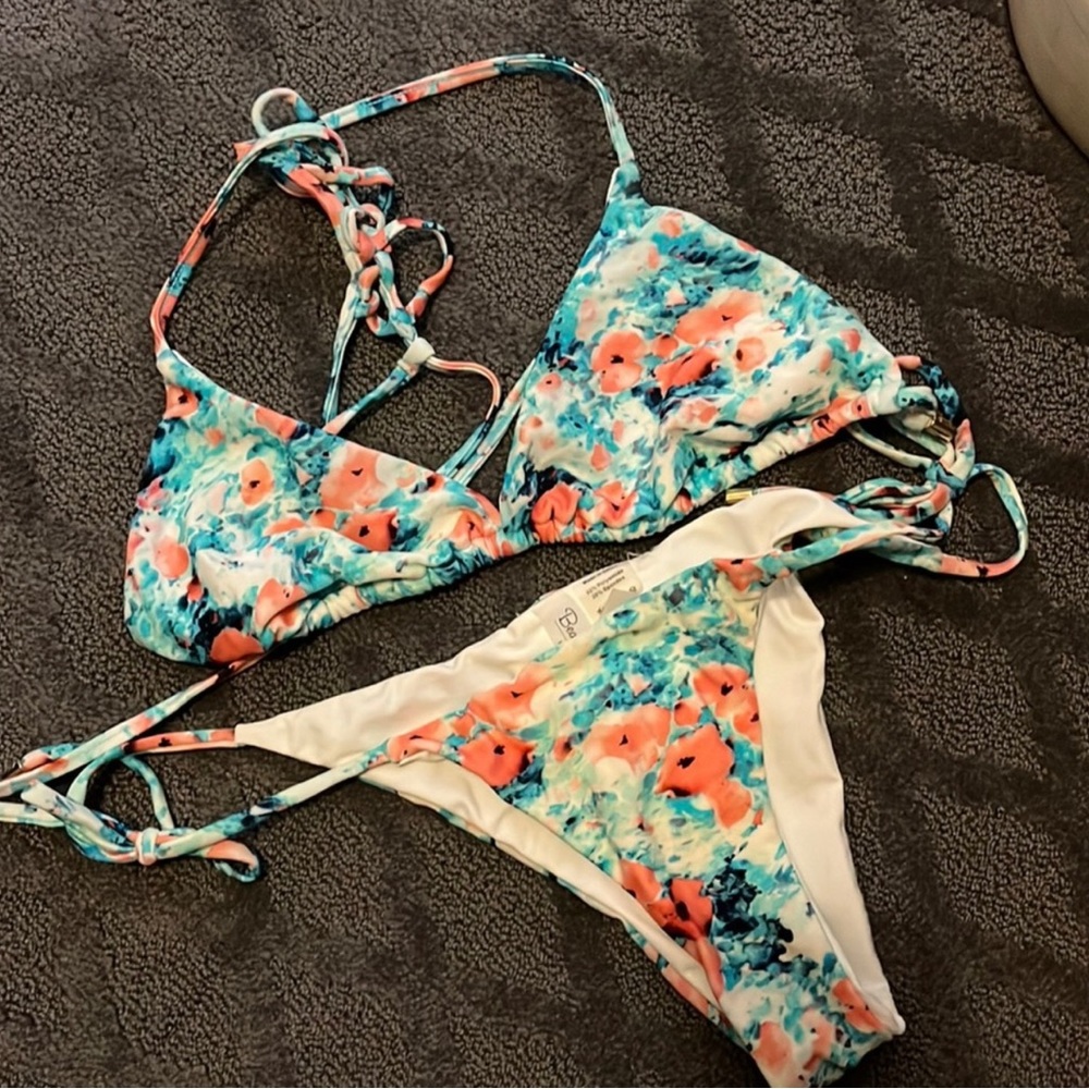 Size L Beach Bunny Bikini Set